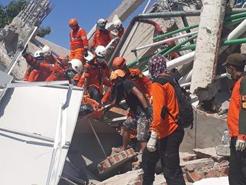 Rotary Sankt-Vith Eifel spendet 3.000€ für die Opfer des Erdbebens in Indonesien